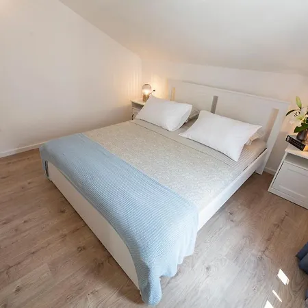 Apartament The Jazz Apartment, Old Town Located,free Parking